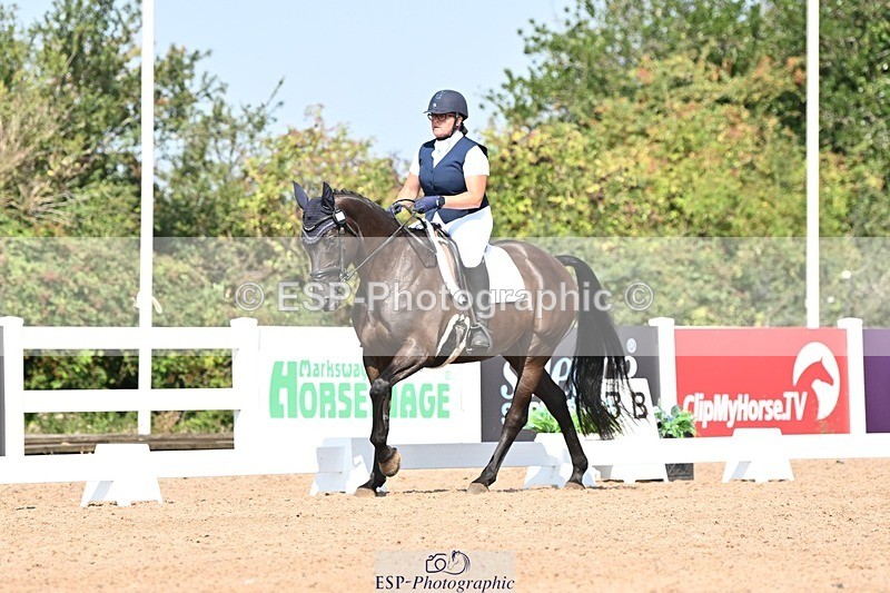 250816-115311-04110 - 109-Amber.Da.SilvaToners.Lady.Florentine