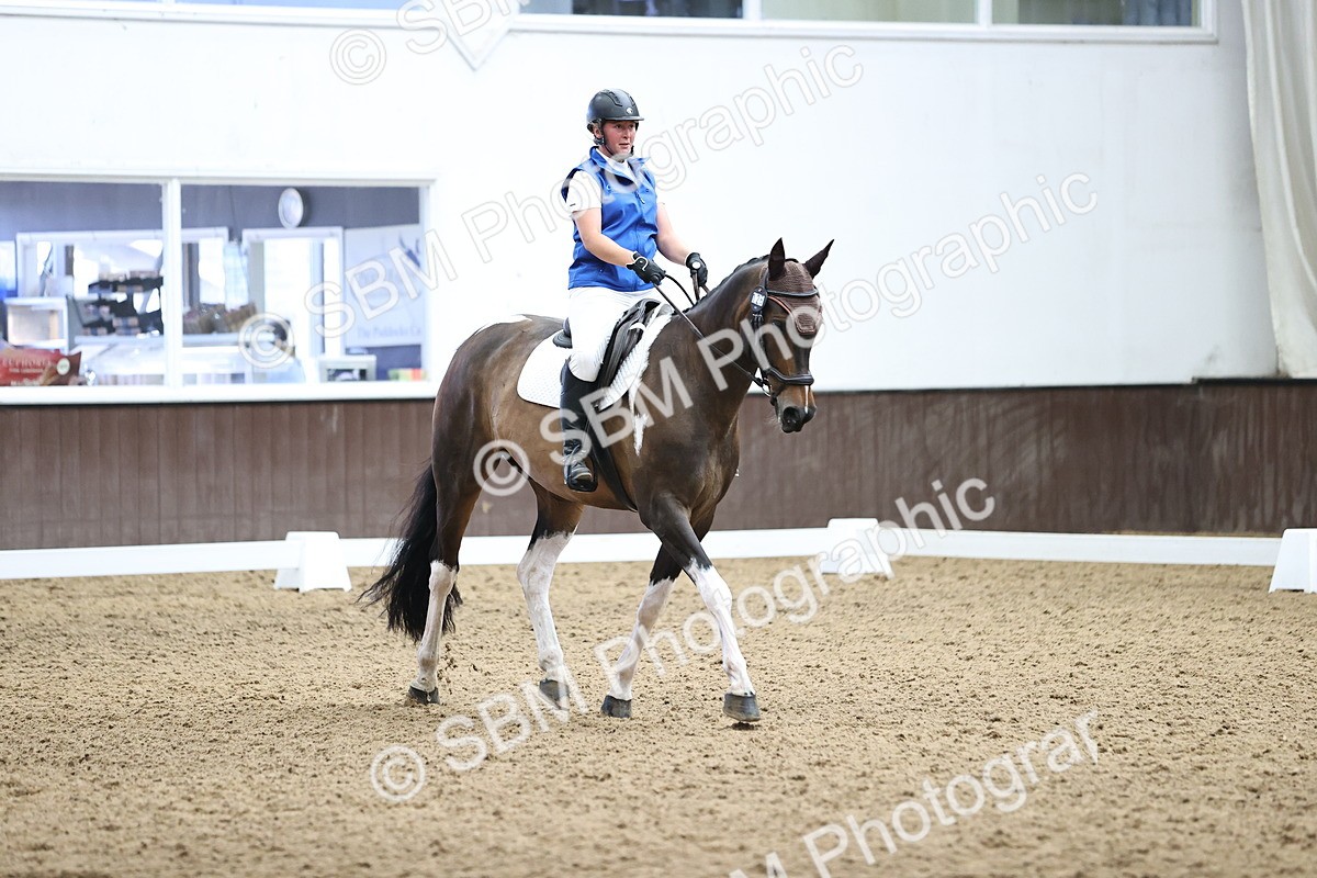 SBM_001817 - Novice 4 - 11.15-13.22