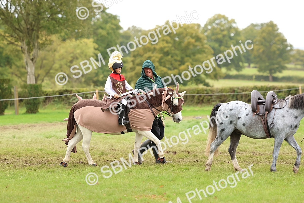 SBM_61734 - S37a - Fancy Dress Showing