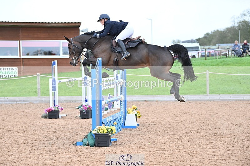 231013A-142449-02686 - Cls 9 Foxhunter & 1.20m Open