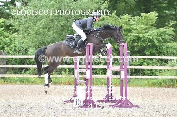 JAC_4051 - CLASS 4 - SAT -Senior Newcomers/ 1.10m Open