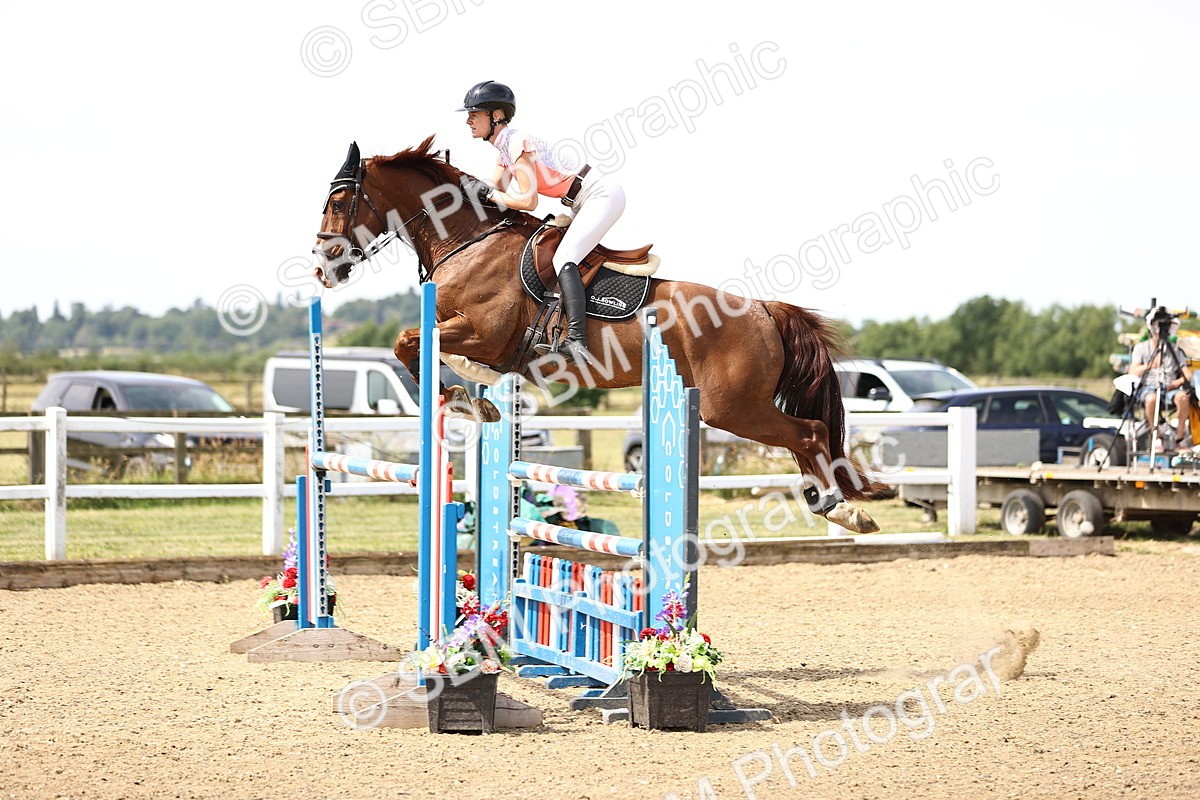 SBM_000457 - Class 15 - Redpost Equestian Senior Foxhunter - 1.20m