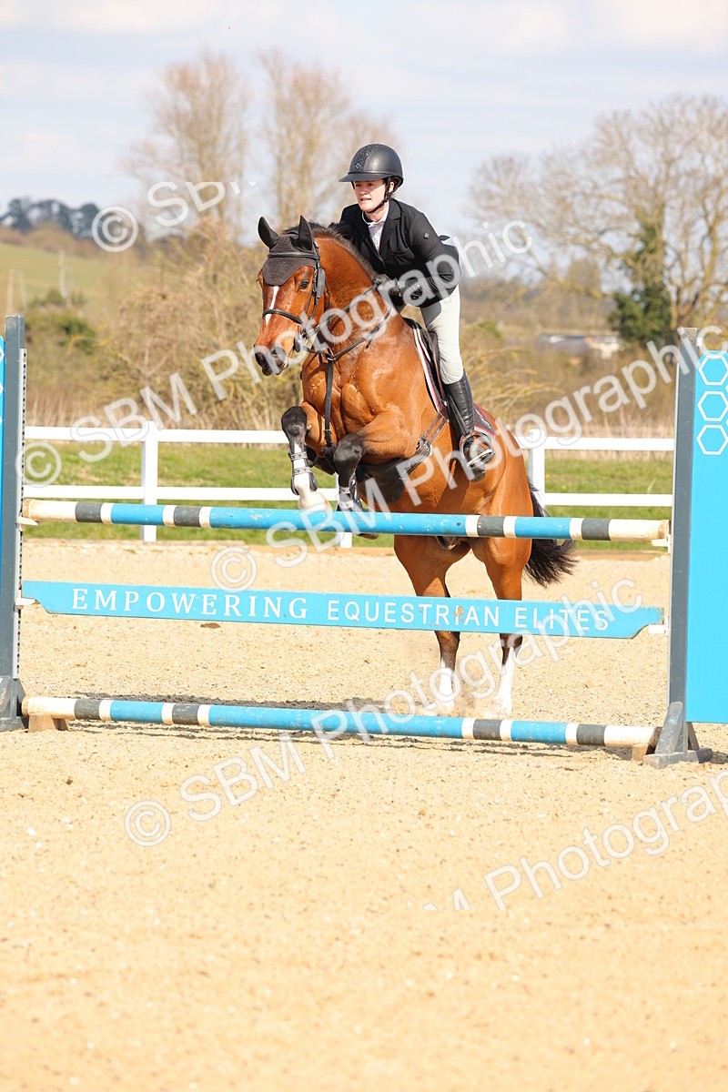 SBM_001512 - Class 4 - Senior Newcomers - 1.10m