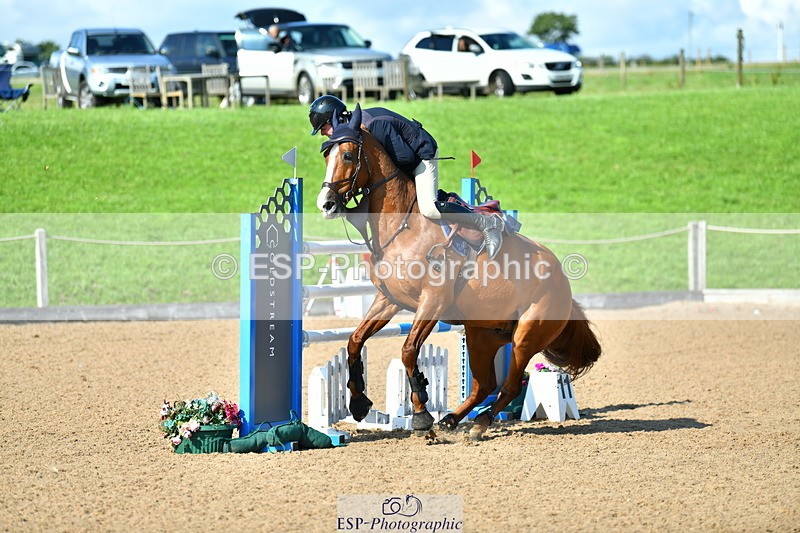 230723A-171506-13813 - Cls 8, 2 Star Medium 1.35m