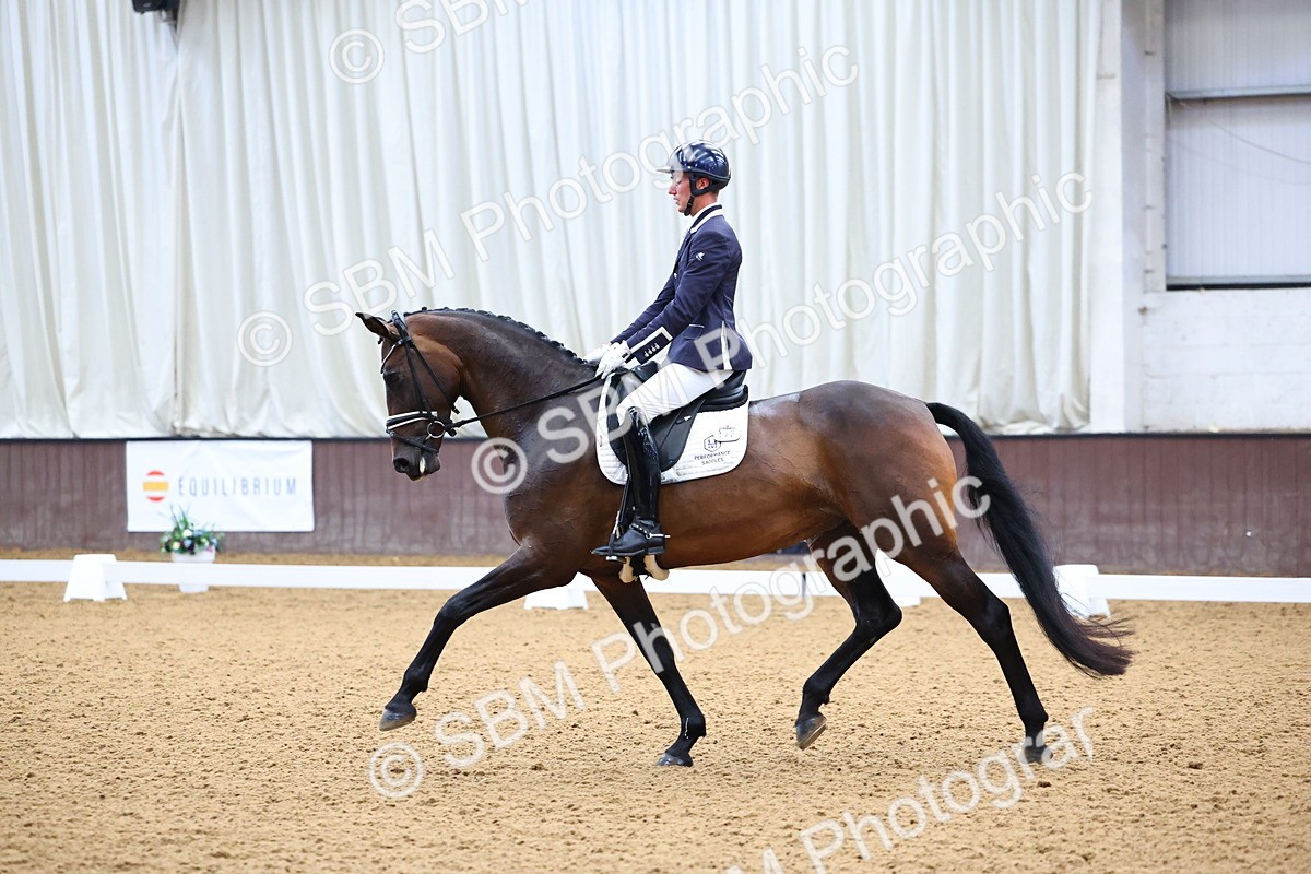 SBM_005325 - Class 5 - Novice 6 - 9.30-10.33