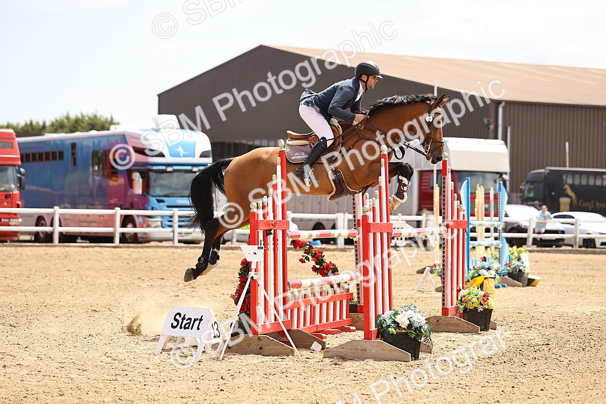 SBM_010395 - Class 9 - Senior Foxhunter - 1.20m Open