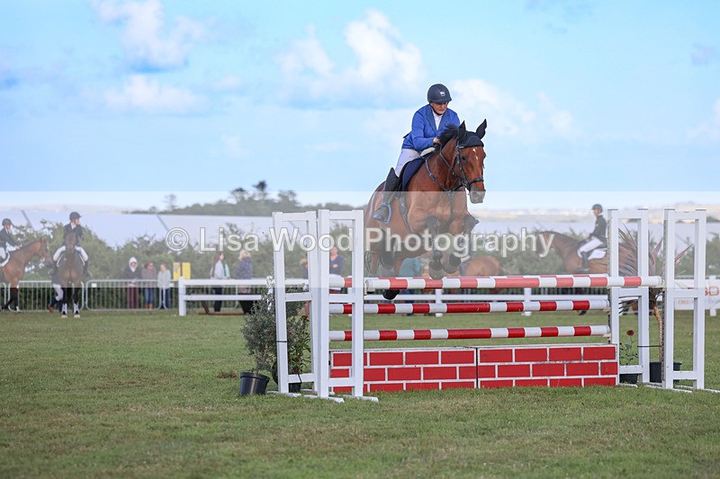 3E7A4632 - Class C1: Showjumping Senior Newcomers/1.10m open