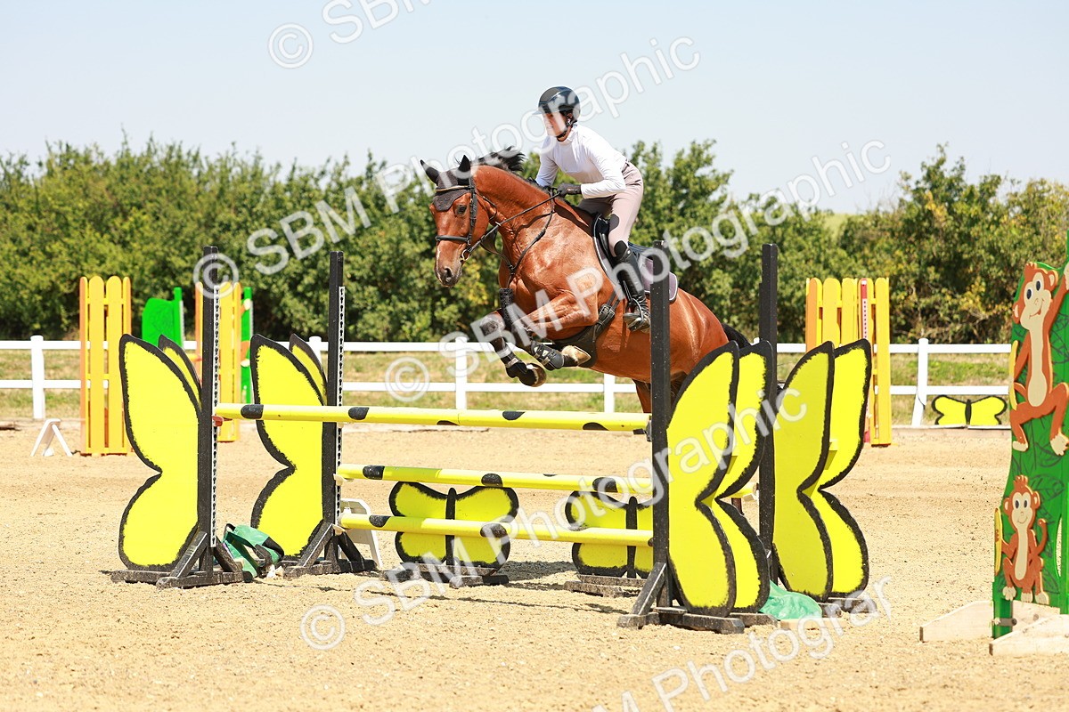 SBM_001555 - Class 4 - Senior Newcomers - 1.10m