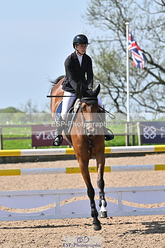 240509A-112351-01149 - Cls 9 Snr 1.20m Open