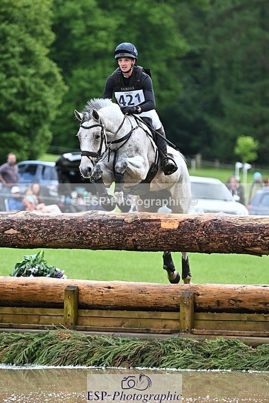 240526-132727-22873 - 421-ASK_FOR_MANCHIER-Tom_Jackson