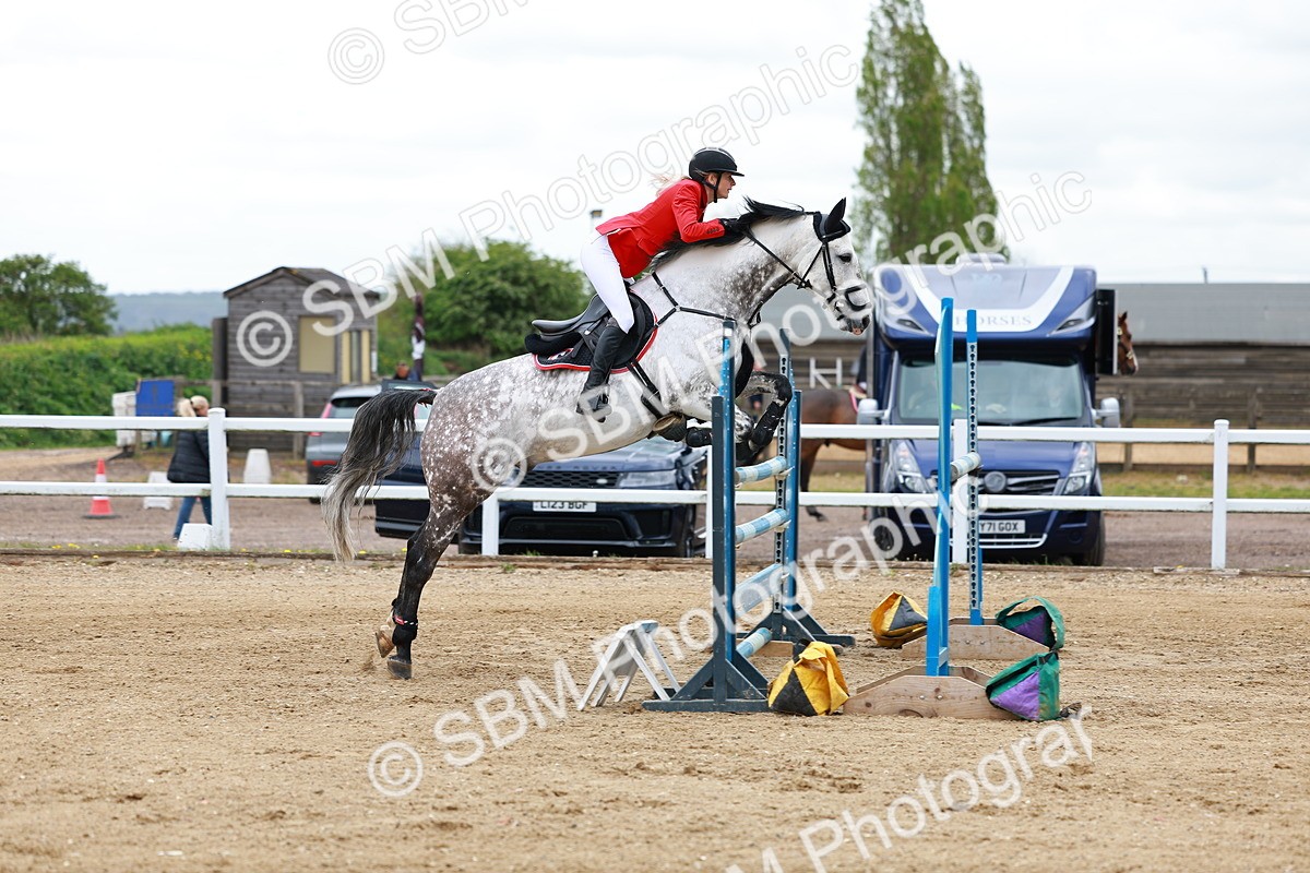 SBM_002581 - Class 11 - Senior Foxhunter - 1.20m