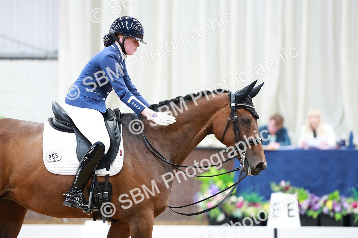 SBM_017897 - Class 15 - FEI Junior