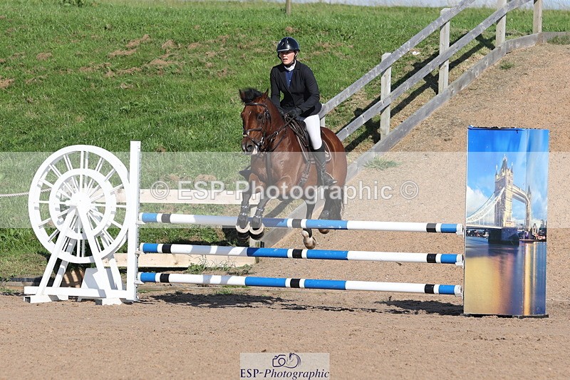 230915A-160112-03008 - Cls 6 Snr 1.05m Derby