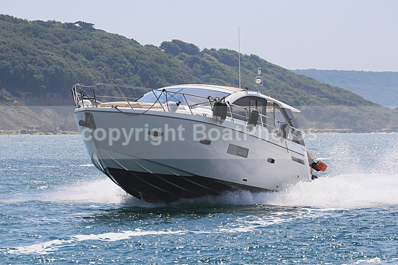 180708 BOOFIE - SEALINE S450 1Y3A1019 - Motorboats - Hardtop