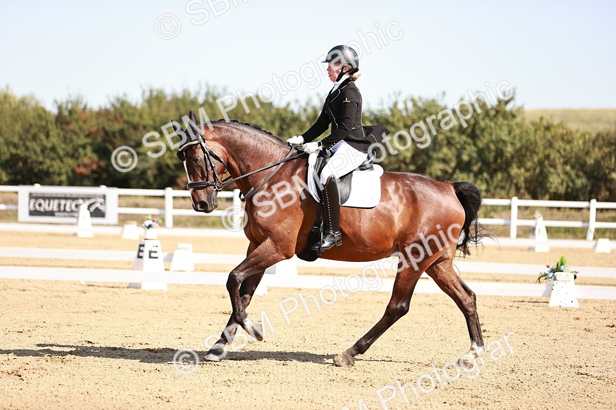 SBM_004395 - Class 12 - Novice 5 - 10.31-11.41