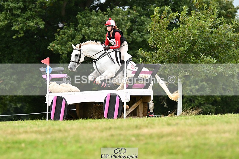 240825X-162944-36783 - 80cm XC 15.30 to 16.30