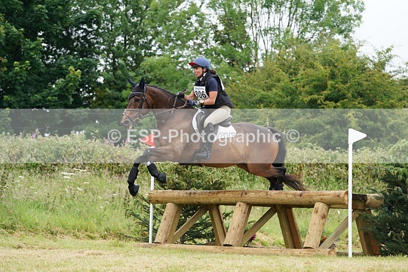 240630X-112002-6158 - 306-Samantha_Lewis-KNOCKRIGG_BRONCO