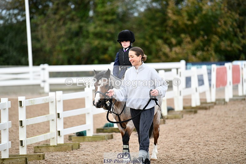 241013B-101524-00327 - Cls 2c 40cm Lead Rein