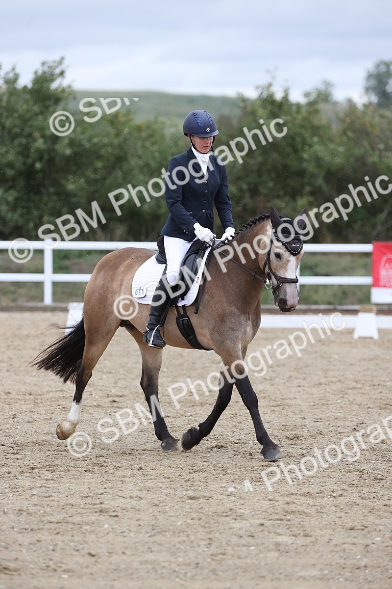 SBM_004255 - Class 9 - Novice 3 Champs