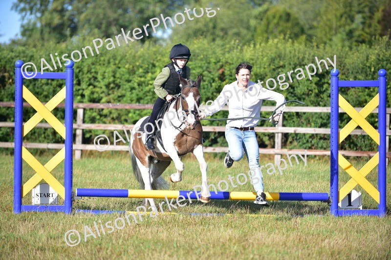 20260906-0471 - Class 6 - Minimus Jumping