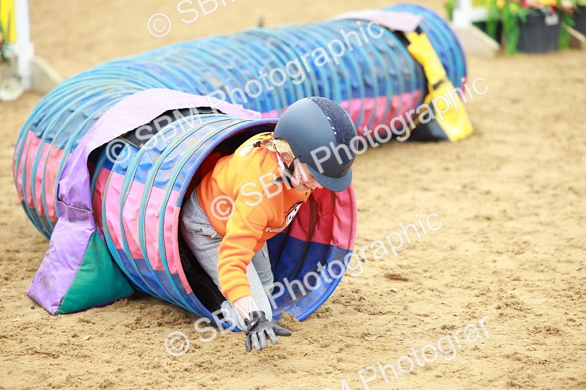 SBM_001705 - Class 3 - Horse & Hound (60cm)