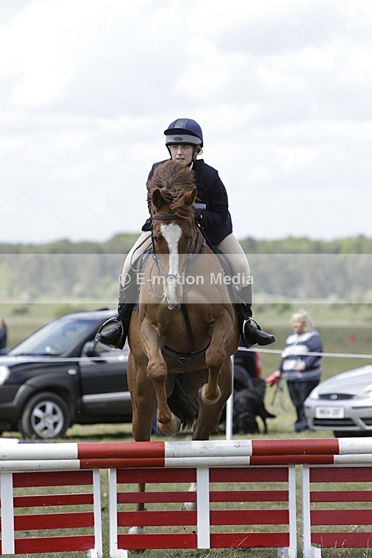 BVHT 140517 N-325 - Class 2 SJ Novice 14/05/17