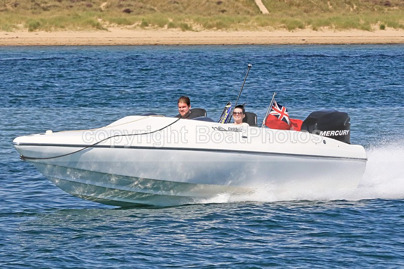 170813 UNNAMED COUGAR 1Y3A2804 - Speedboats