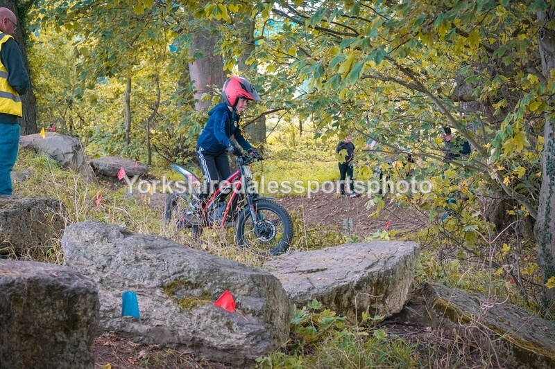 DSCF0219 - Ripon MC Trial 27/09- kids