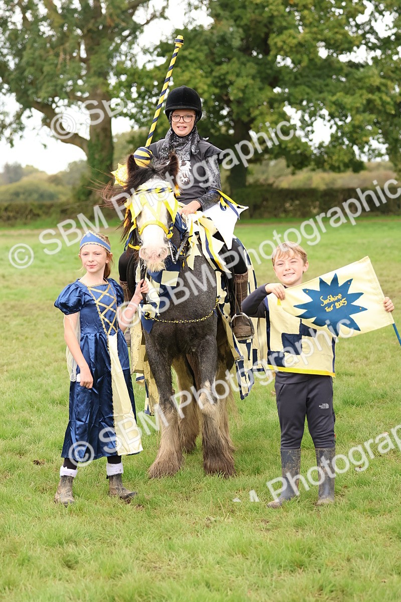 SBM_61701 - S37a - Fancy Dress Showing