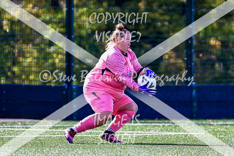 1DX30347 - 2025-10-05 FC Abbey Meads Ladies V Purton  Kingsdown FC Ladies