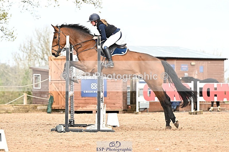 250416-094138-00080 - Cls 1 British Novice and 90cm