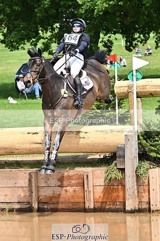 240525-141211-14745 - 164-MOONLIT_SWAYZE-Daisy_Bathe