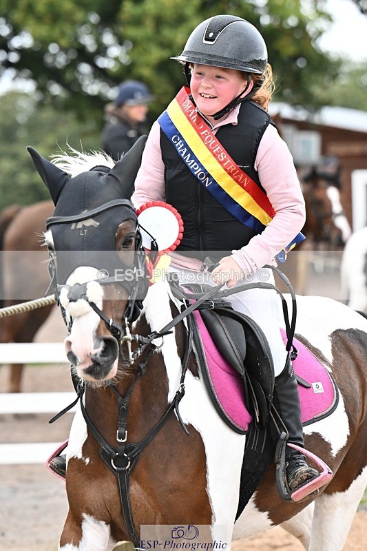 250920-160513-01836 - Cls 21 Pony Intro 80cm Derby