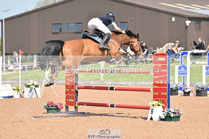 240512A-110509-17470 - Cls 48 National 1.30m Open