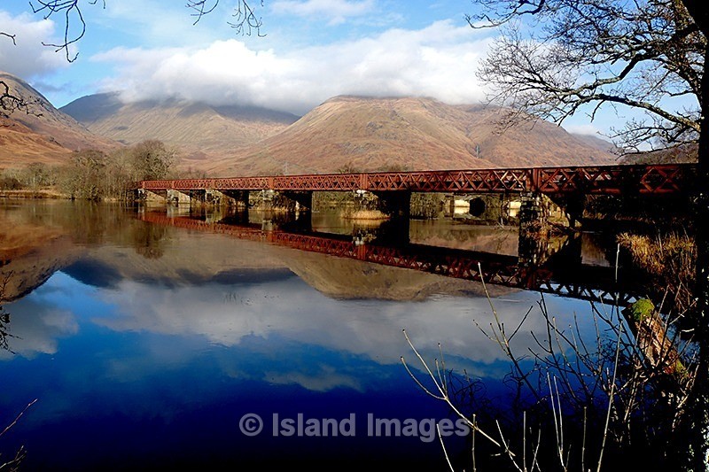 The Railway Bridge at Kilchurn Crossing - The Riverside