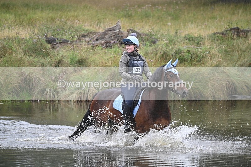 WJ7_9033 - Time at Water 11:53 to 12:23