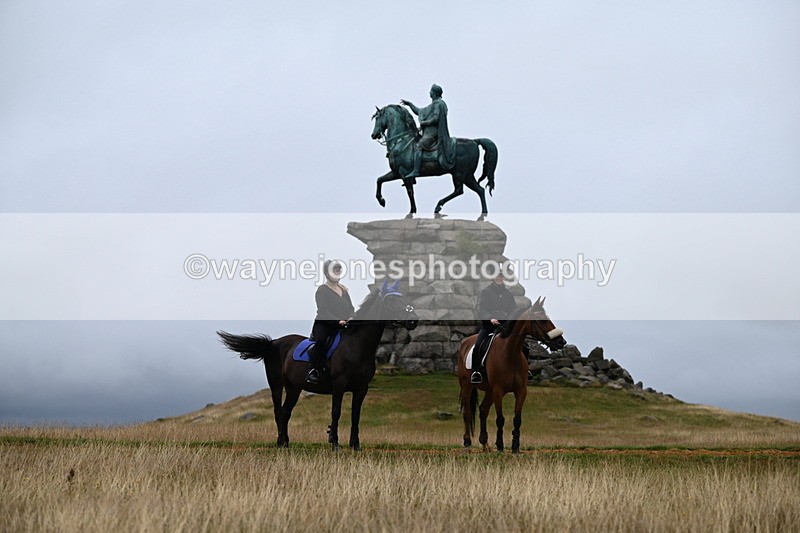 DSC_2123 - Time at Statue 12:13 to 12:32