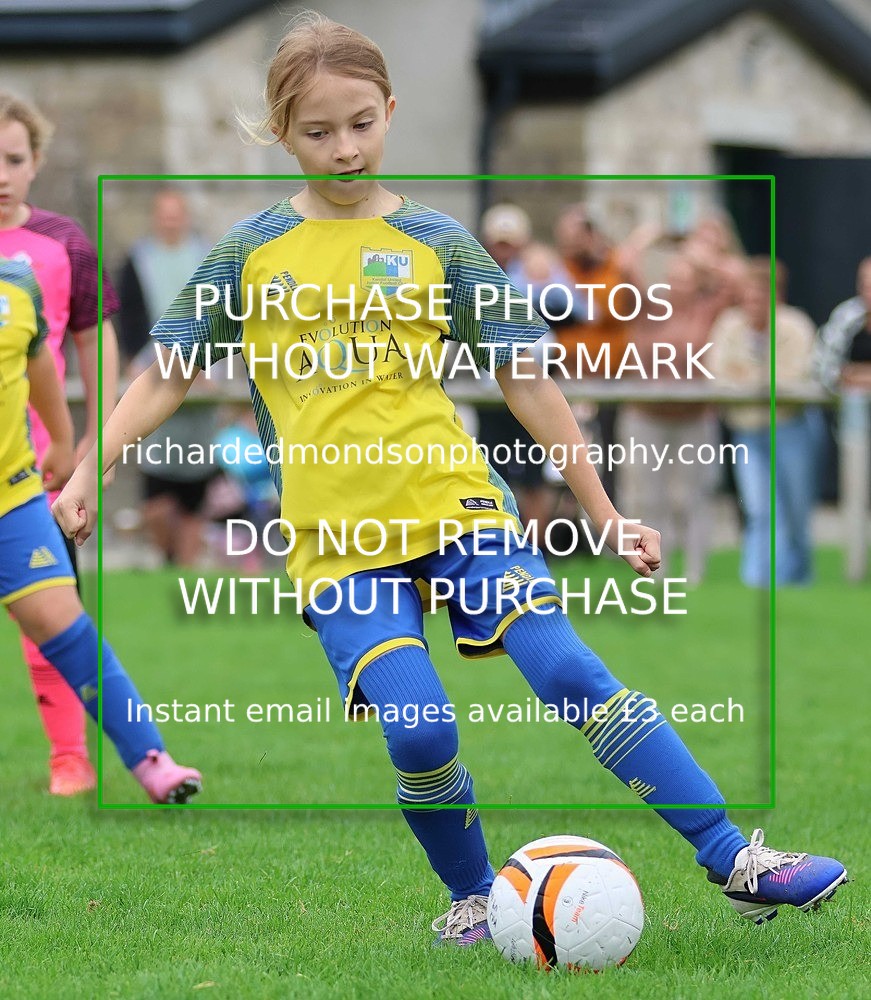 533A2826 - Kendal United Girls U9