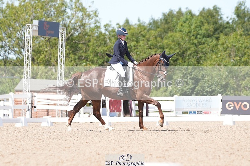 250817-143042-10675 - 180-Chloe.BushWellfields.Diaman.Vallante