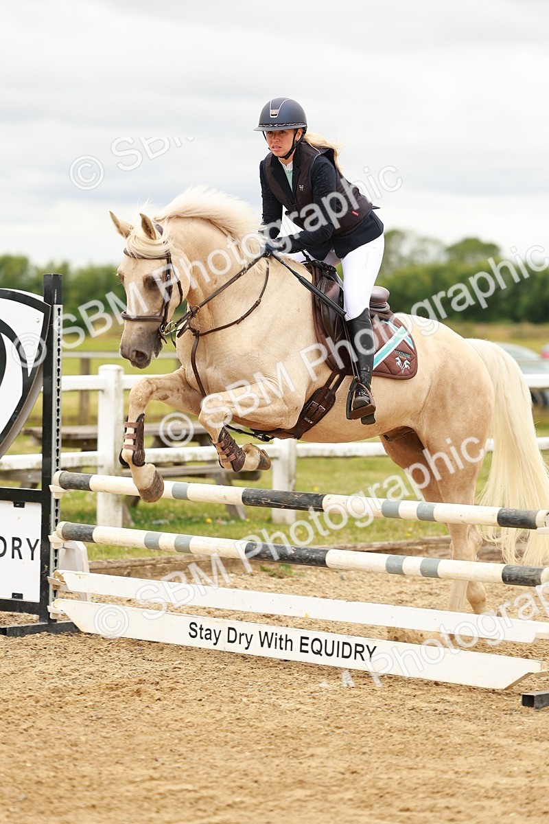 SBM_001901 - Class 9 - Senior British Novice - 90cm
