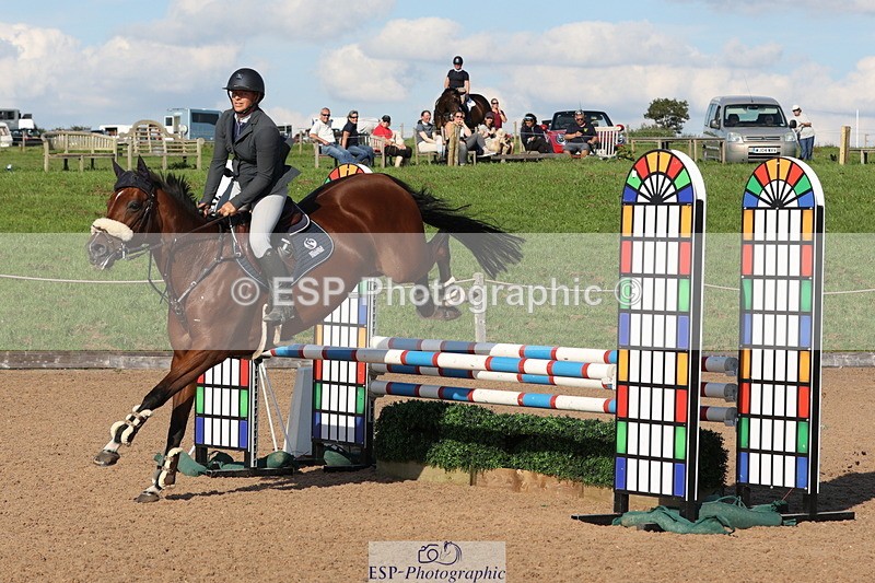 230915A-161514-03096 - Cls 6 Snr 1.05m Derby