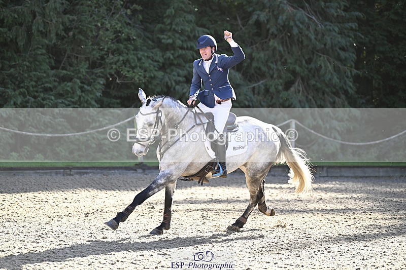 241026-115549-12681 - 001-Cameron.Beer-NEWPORTS.DEFINITELY.UNTOUCHABLE