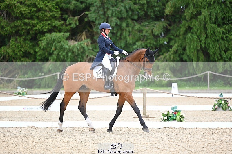 240524-114005-08975 - 520-LONDON_52-Laura_Collett