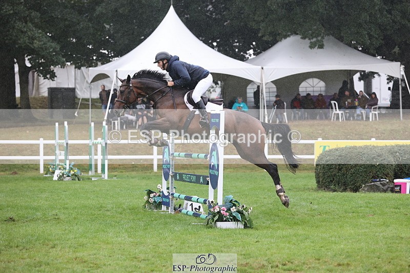 250830A-140442-06879 - Cls 16 Snr Newcomers and 1.10m Open