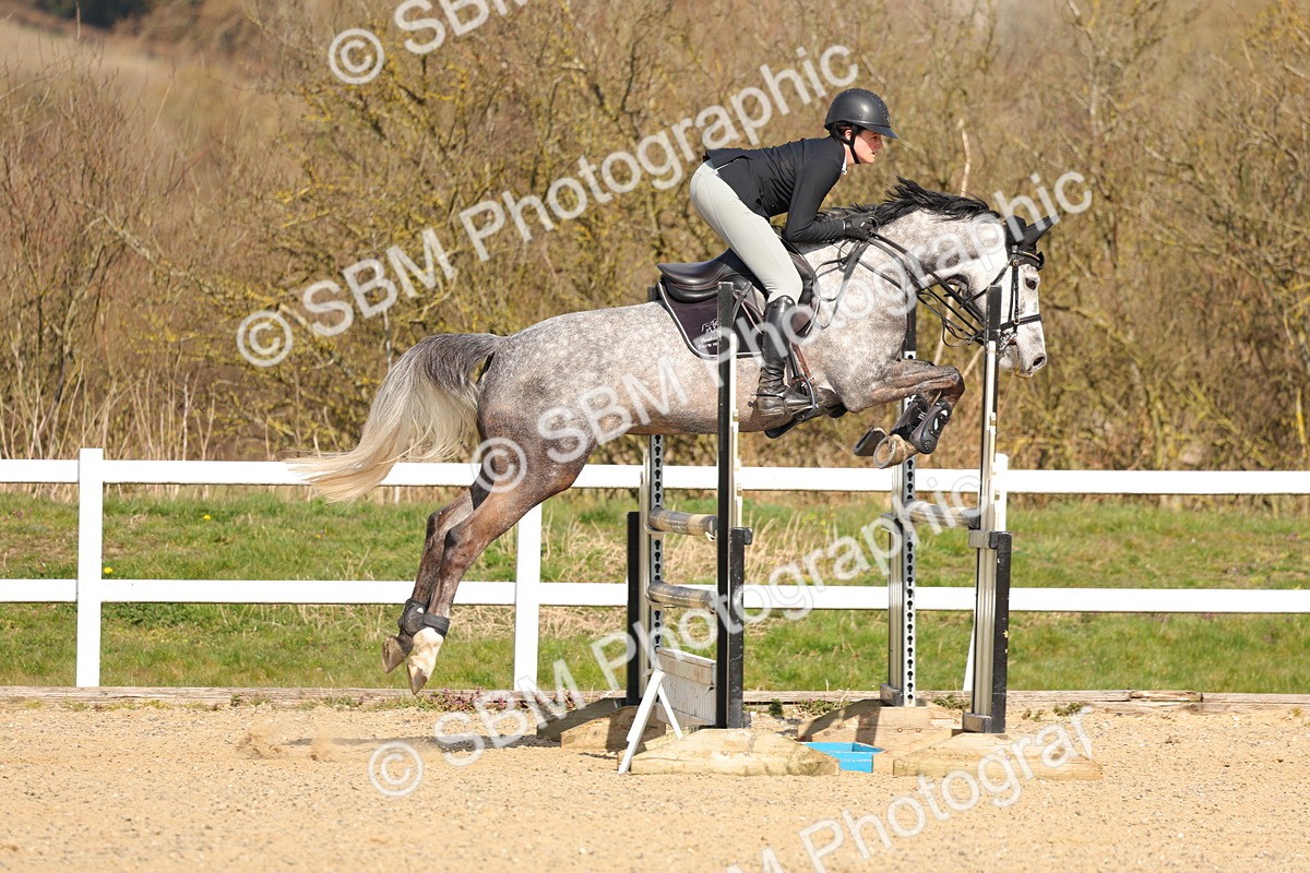 SBM_001369 - Class 4 - Senior Newcomers - 1.10m