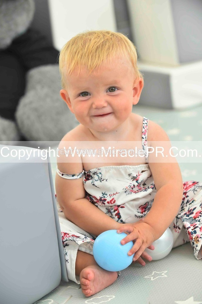 SH4_2080 - Bonny baby competition.