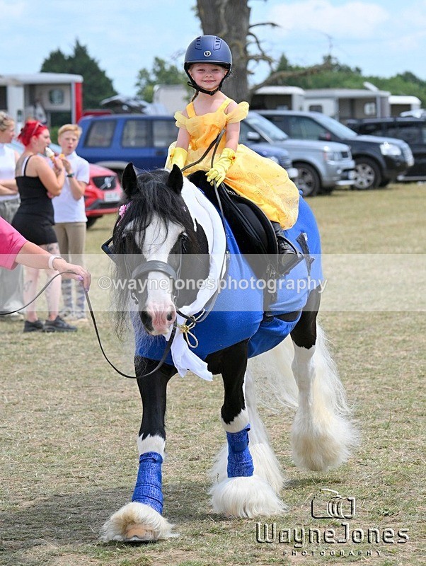 WJ7_0855 - Nancy & Churchill's first Show 22-06-25