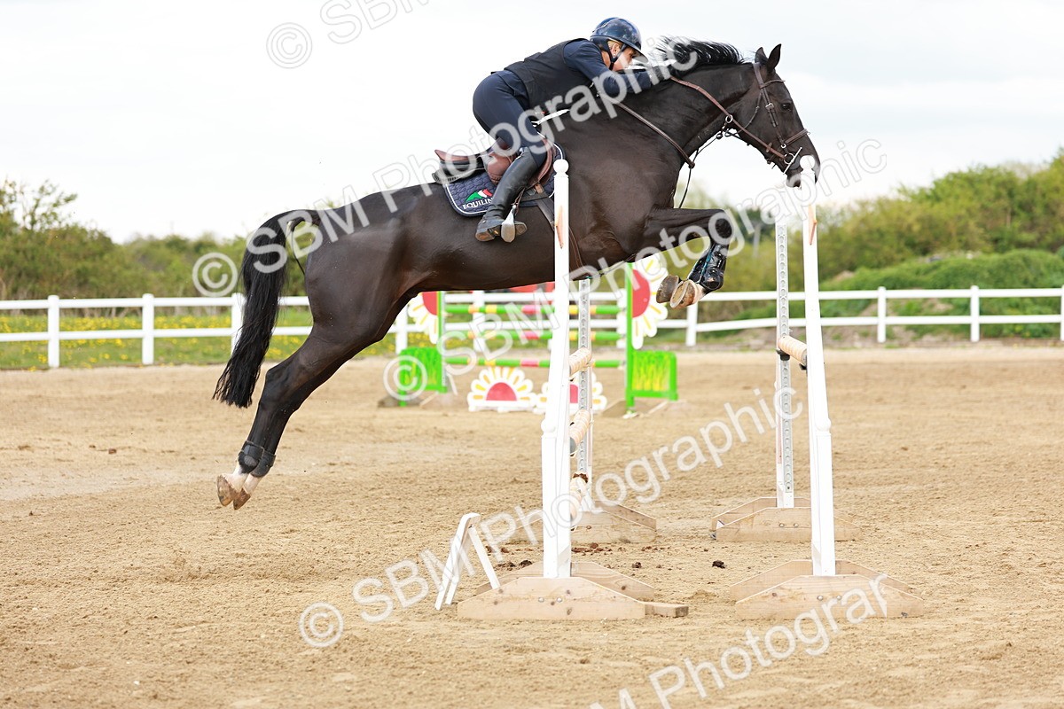 SBM_002666 - Class 5 - Senior Foxhunter - 1.20m