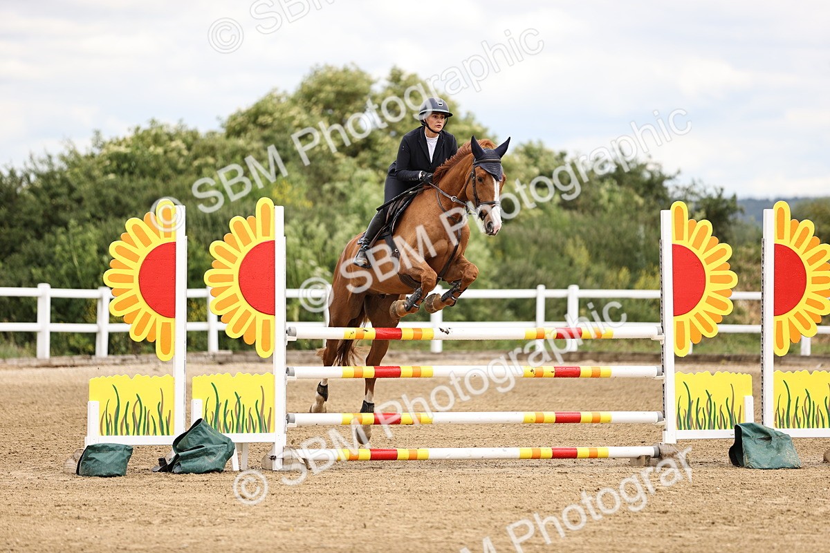 SBM_002926 - Class 11 - Senior Newcomers - 1.10m