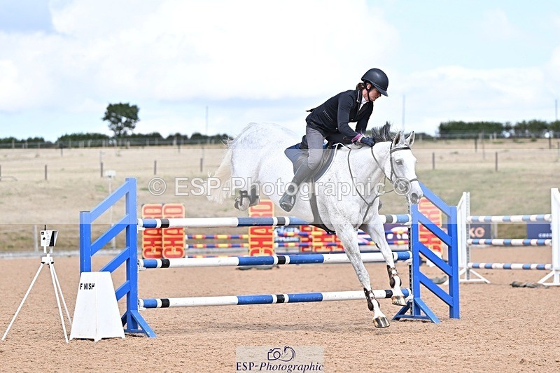 260819-144028-01185 - Cls 6 Foxhunter and 1.20m